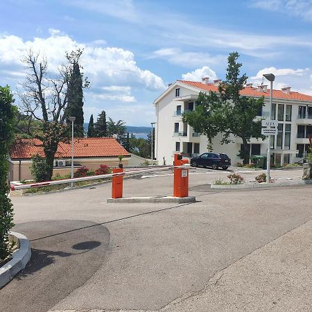 Apartments Ines Selce Esterno foto