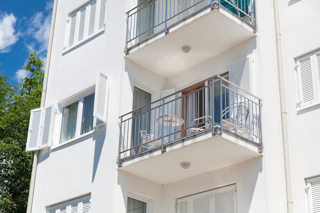 Apartments Ines Selce Esterno foto